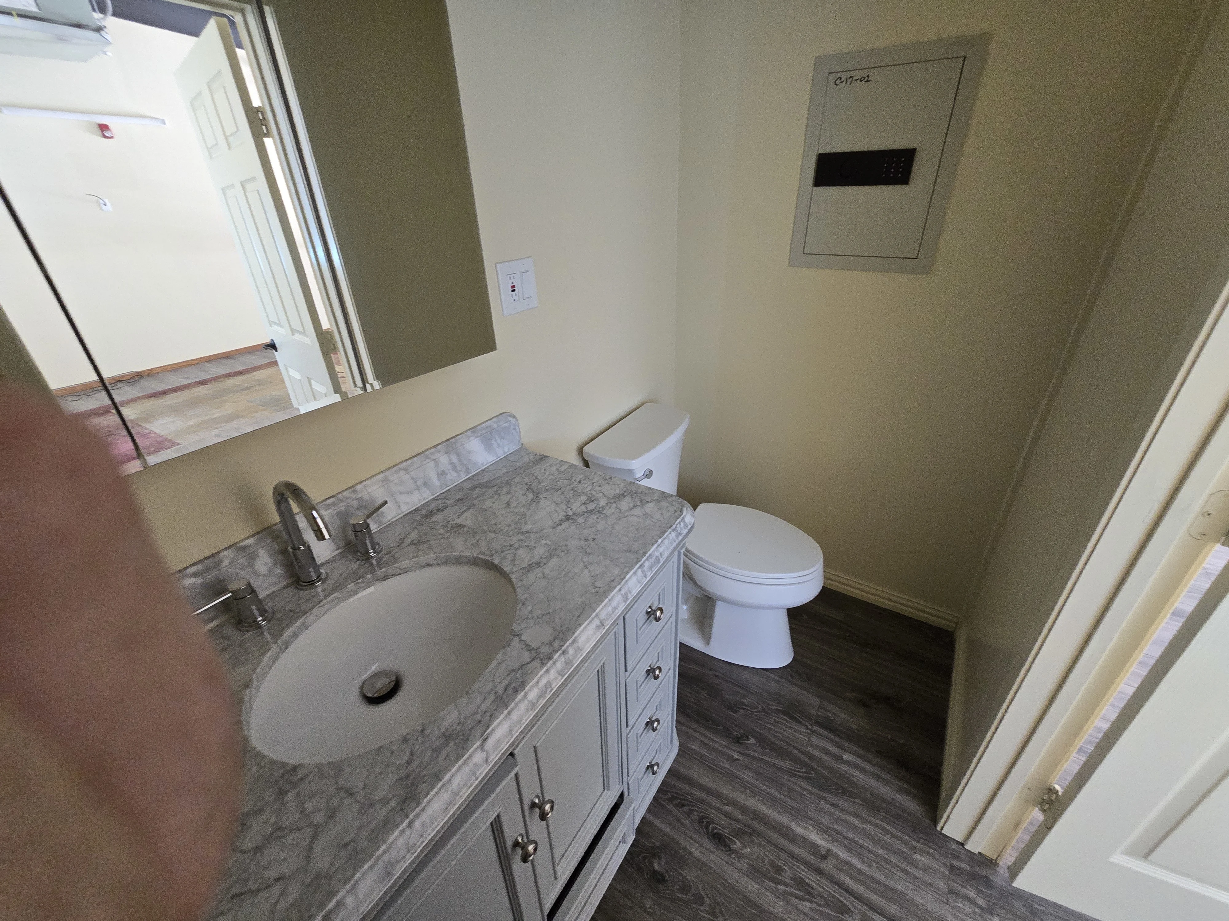 Property gallery — C17 1